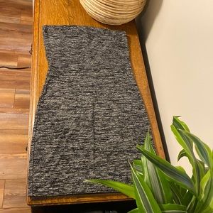 Aritzia Wilfred Free black and grey knit body on strapless dress